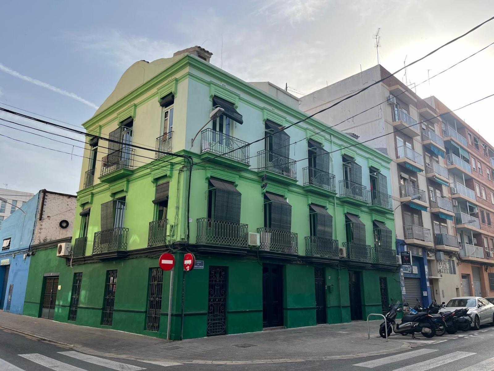 Kiwi Rooms Auto Check-In Valencia Luaran gambar