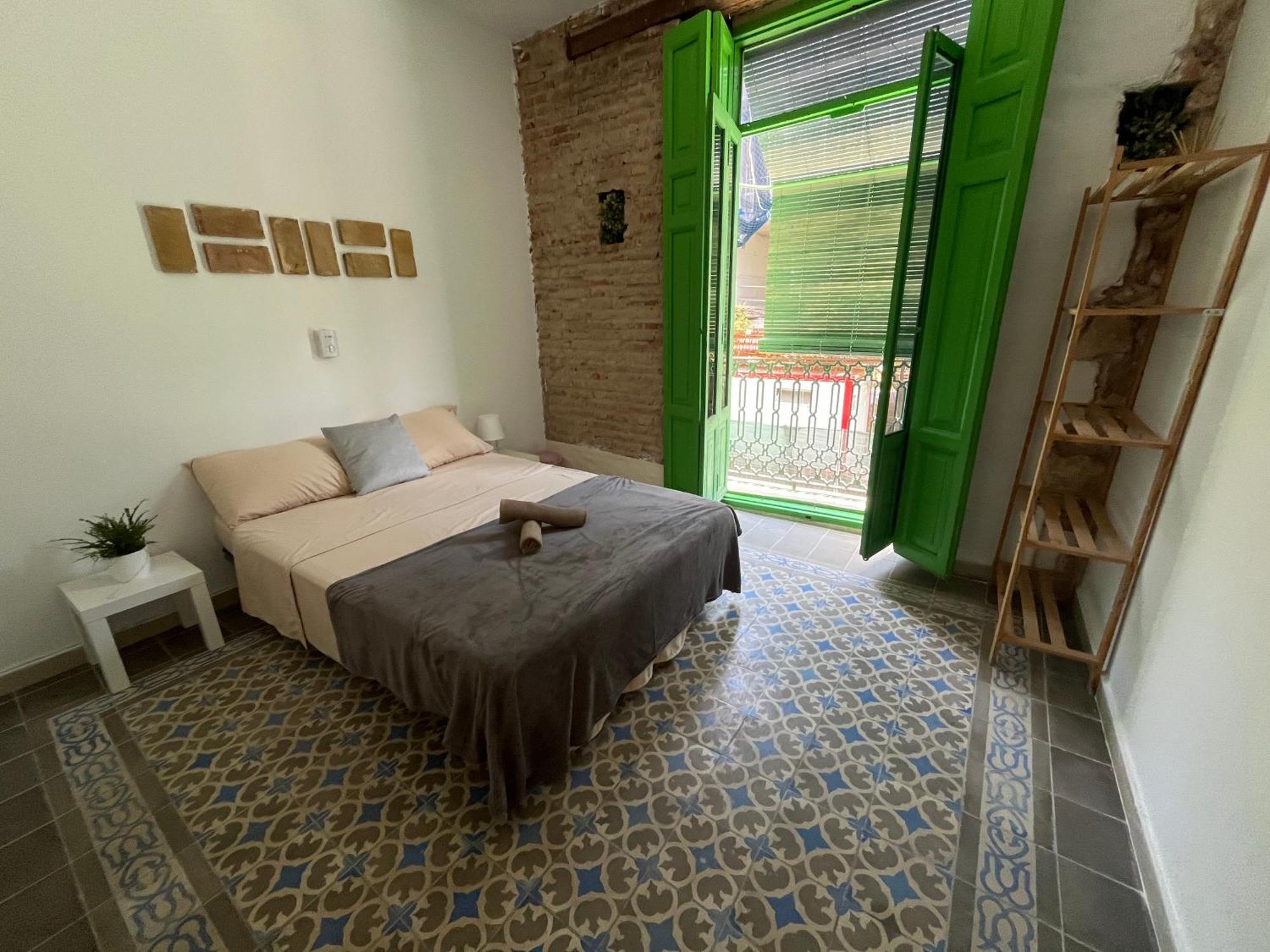 Kiwi Rooms Auto Check-In Valencia Luaran gambar